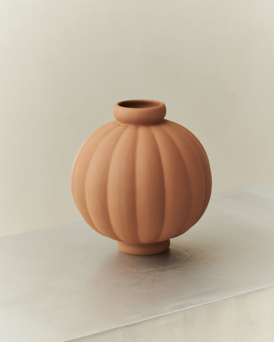 BALLOON VASE 01 CERAMIC SANDED OCKER