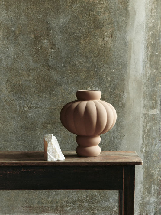 BALLOON VASE 02 SANDED OCKER - LOUISE ROE