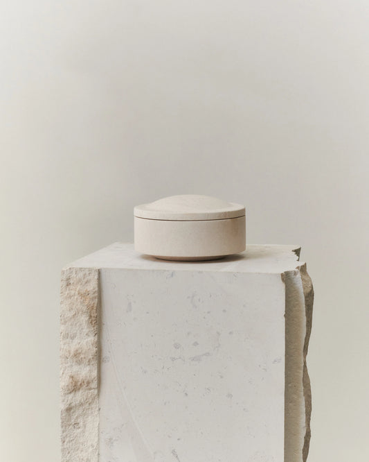 GALLERY OBJECT JAR 07 - LOUISE ROE - LIMESTONE