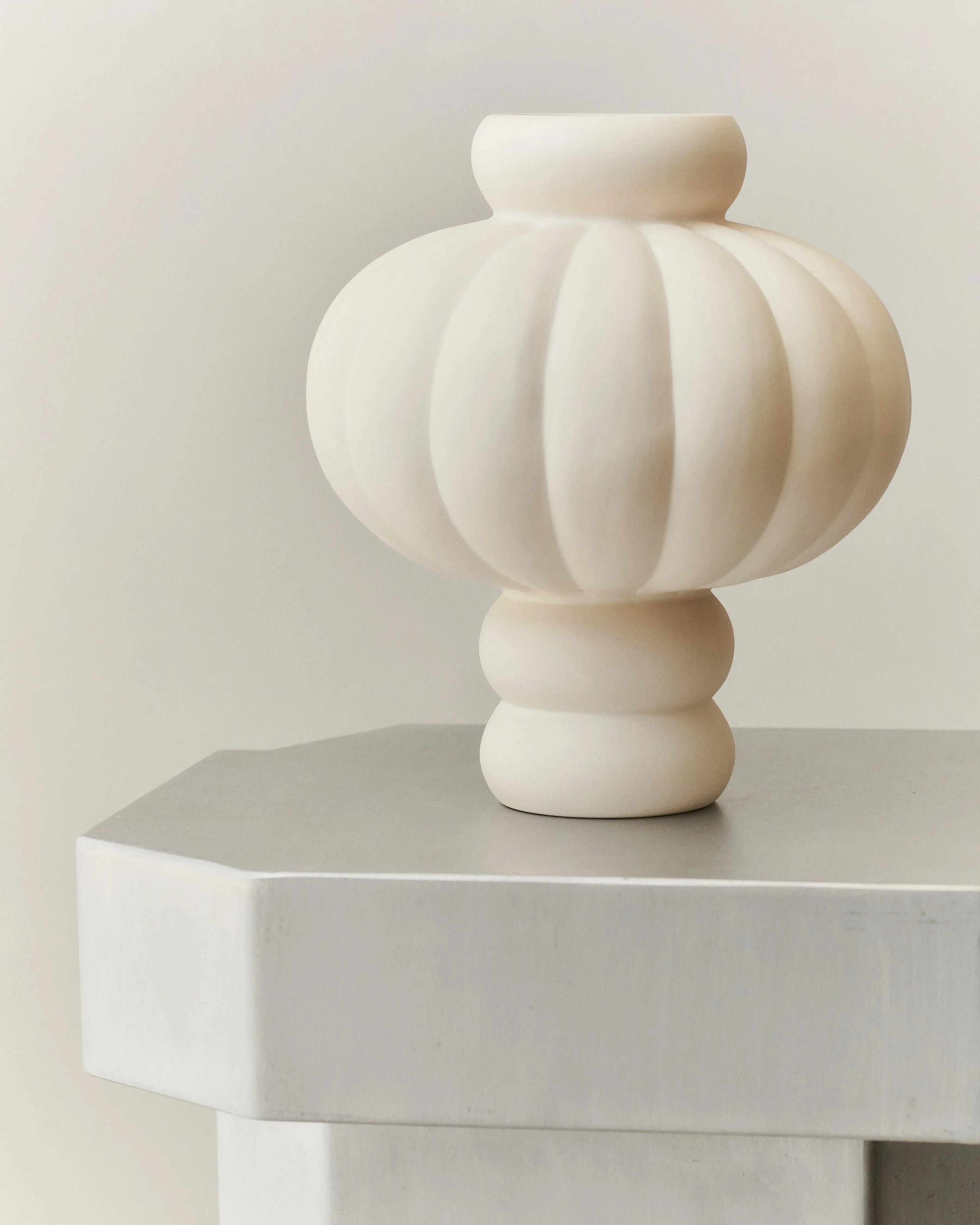 LOUISE ROE │ BALLOON VASE 08 CERAMIC RAW WHITE