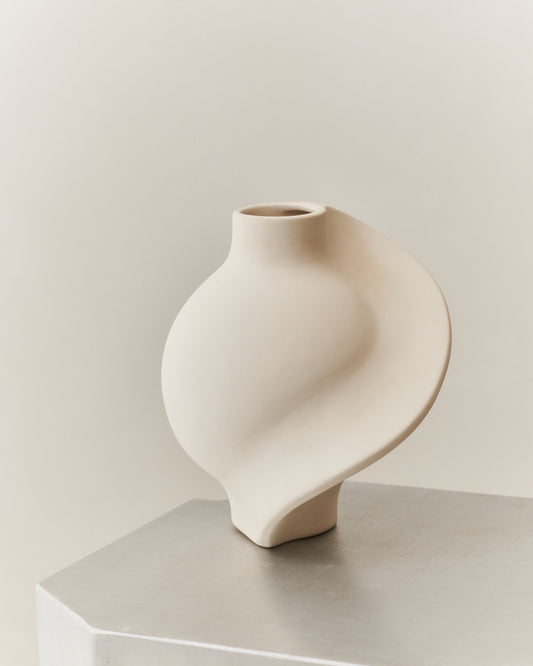 PIROUT VASE 01
