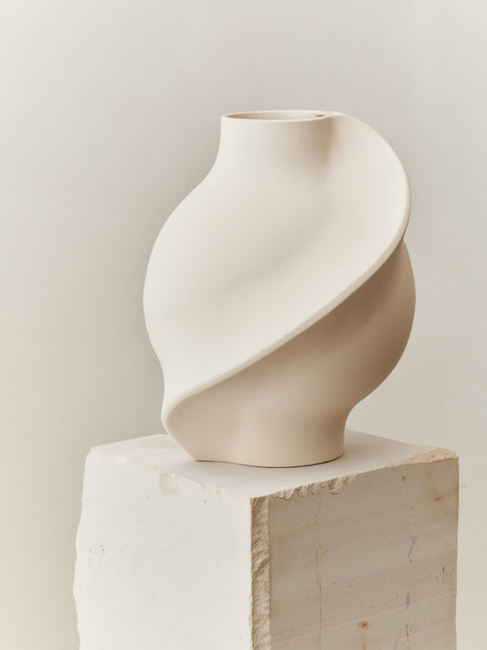PIROUT VASE 02
