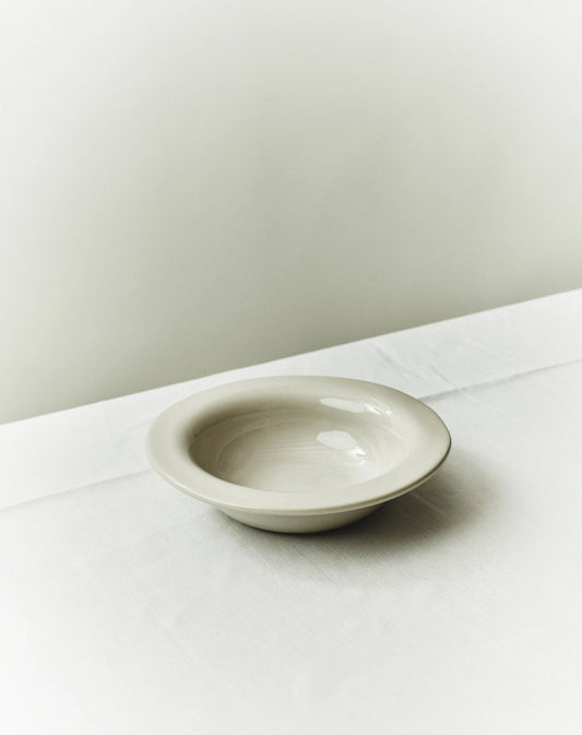 S.R. SMALL SHALLOW BOWL - LOUISE ROE - 1 BOWL