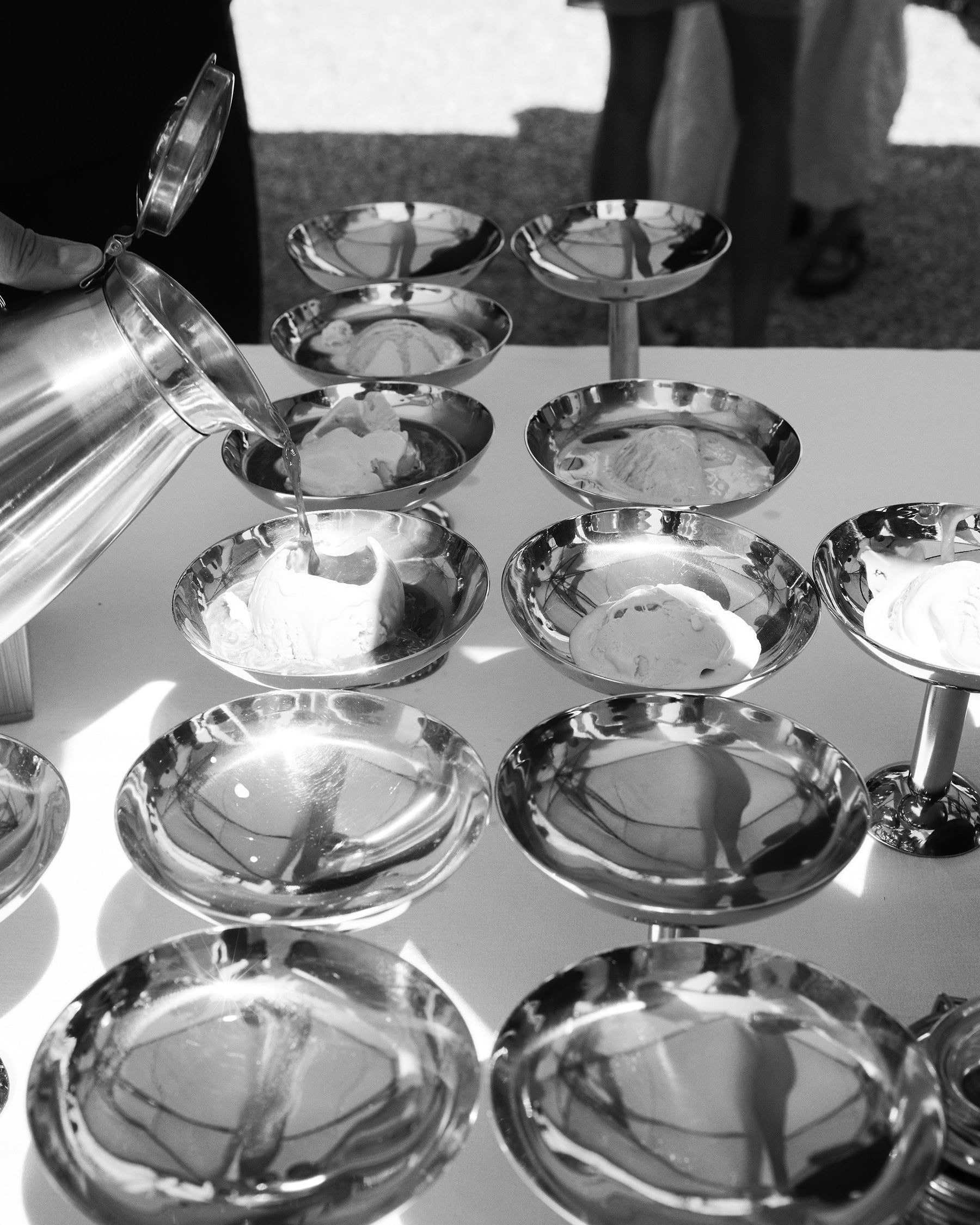 CHAMPAGNE COUPES AT LAKE COMO