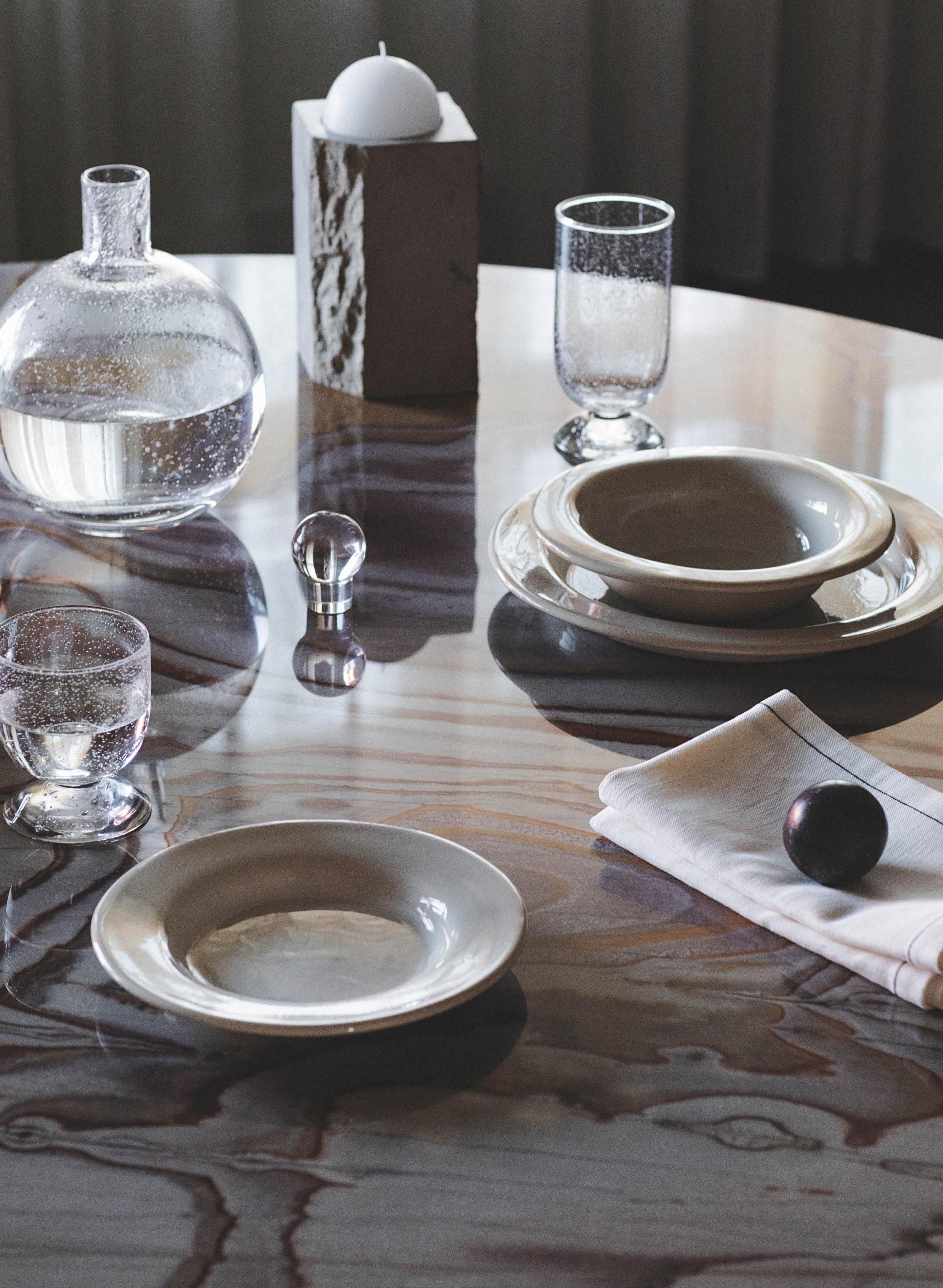TABLEWARE - LOUISE ROE 