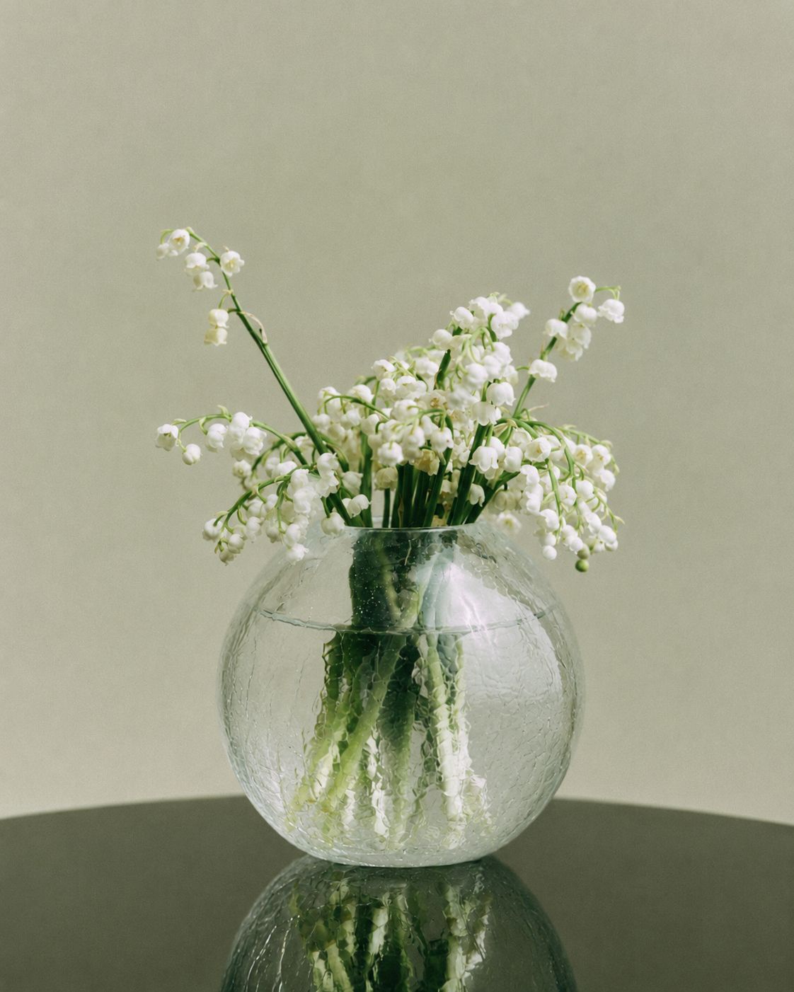 S.R. VINTAGE PETITE VASE BLACK GLASS