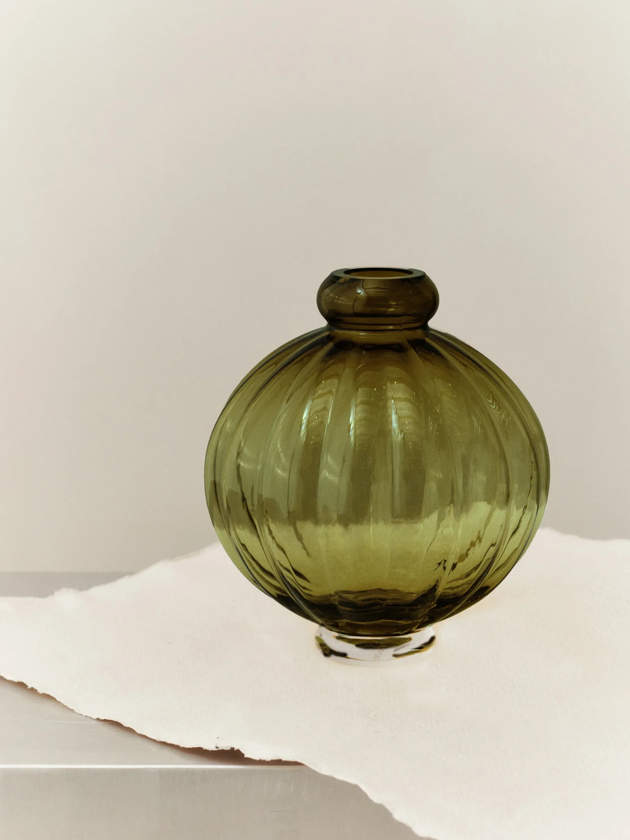 LOUISE ROE │ BALLOON VASE 01 GLASS