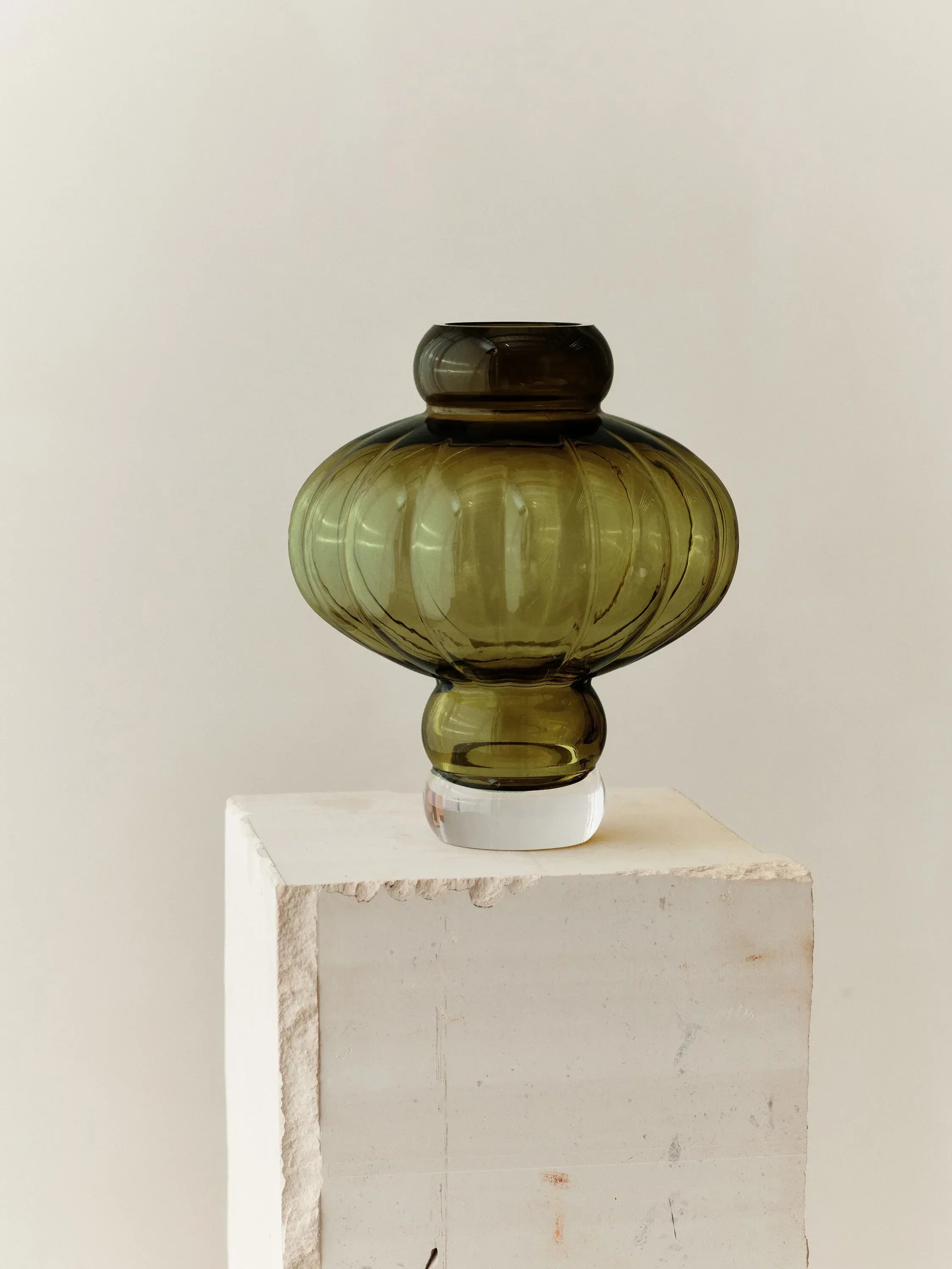 VASES & POTS – LOUISE ROE
