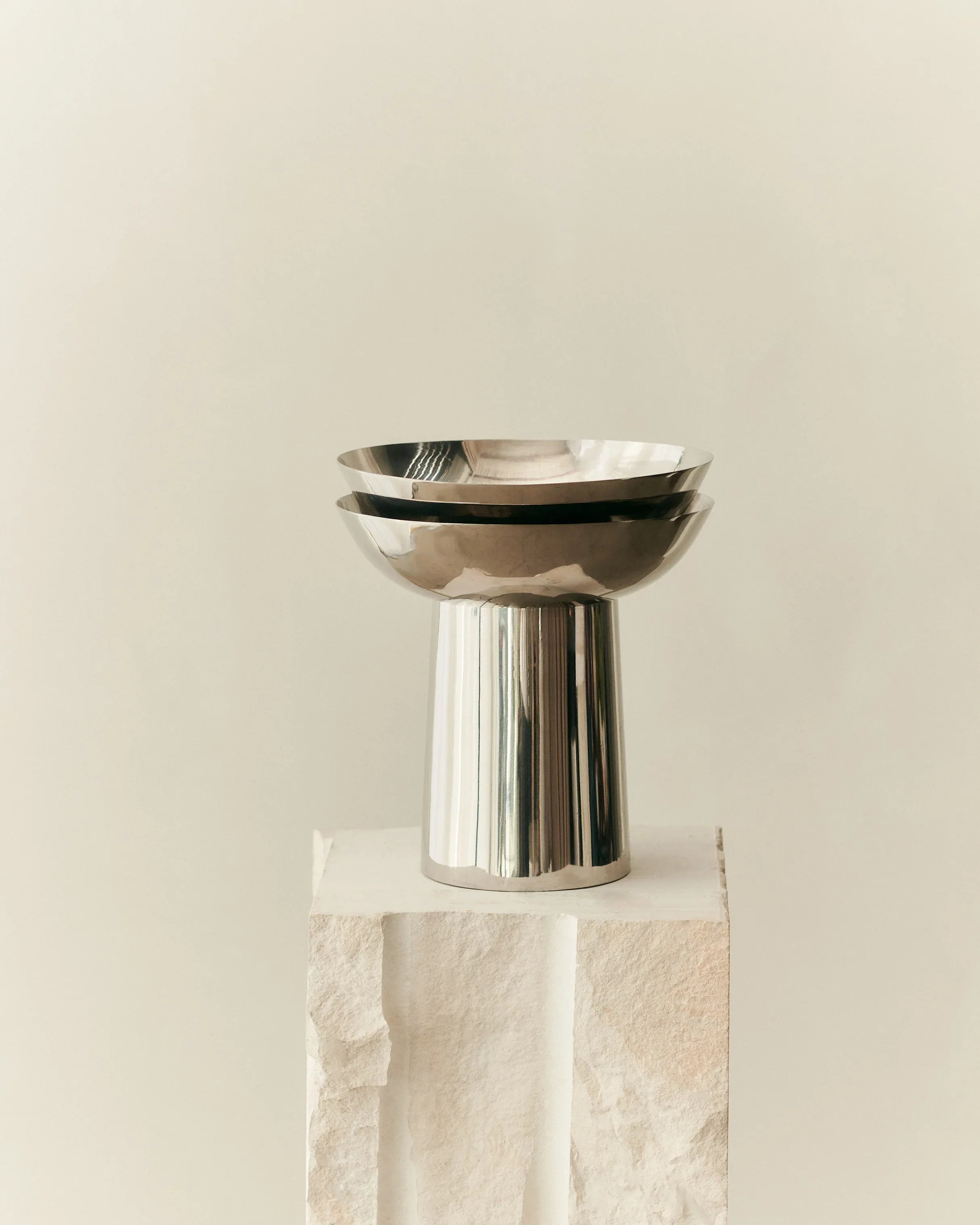FOUNTAIN VASE 02 - LOUISE ROE - 