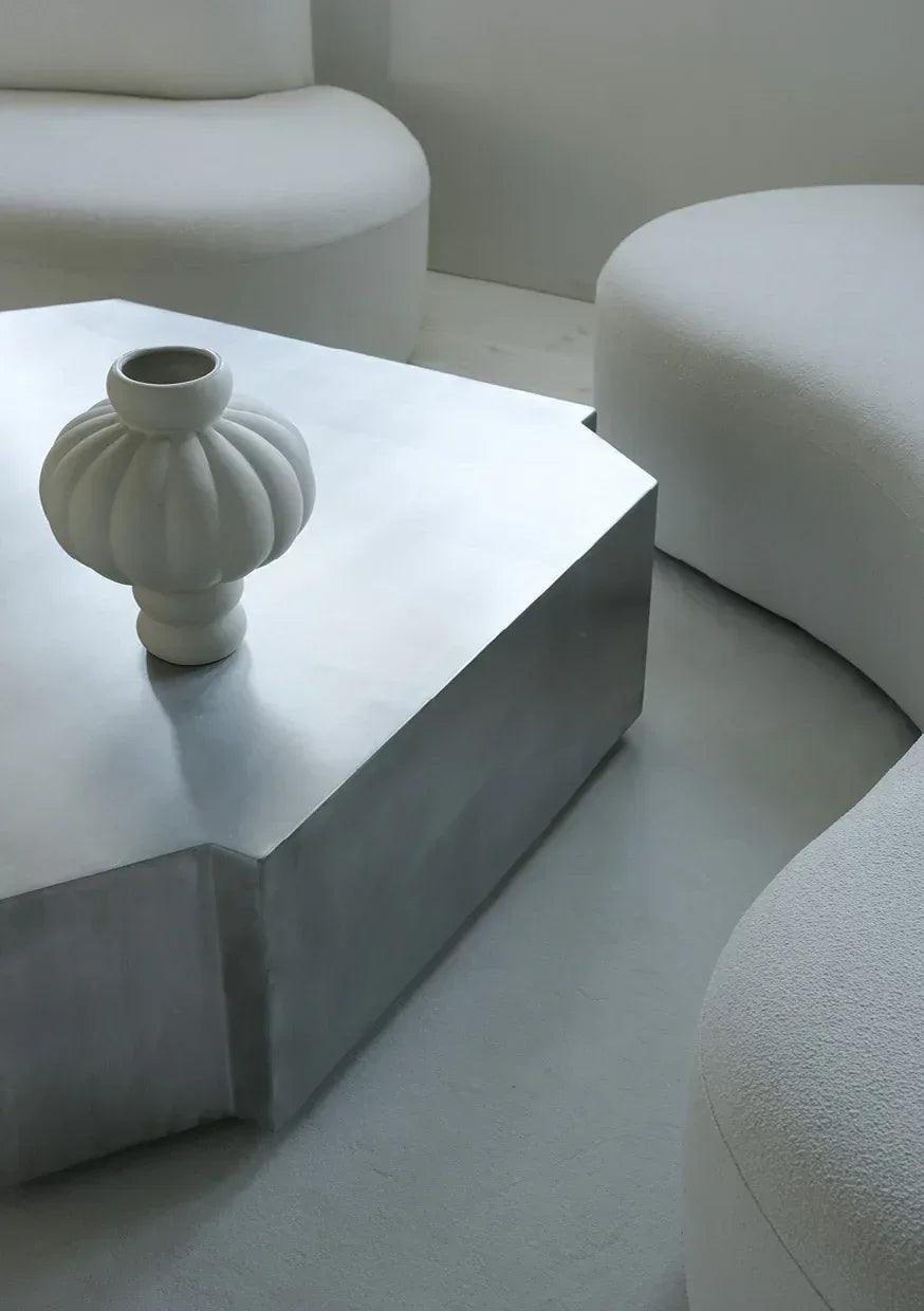 LOUISE ROE │ BALLOON VASE 08 CERAMIC RAW WHITE