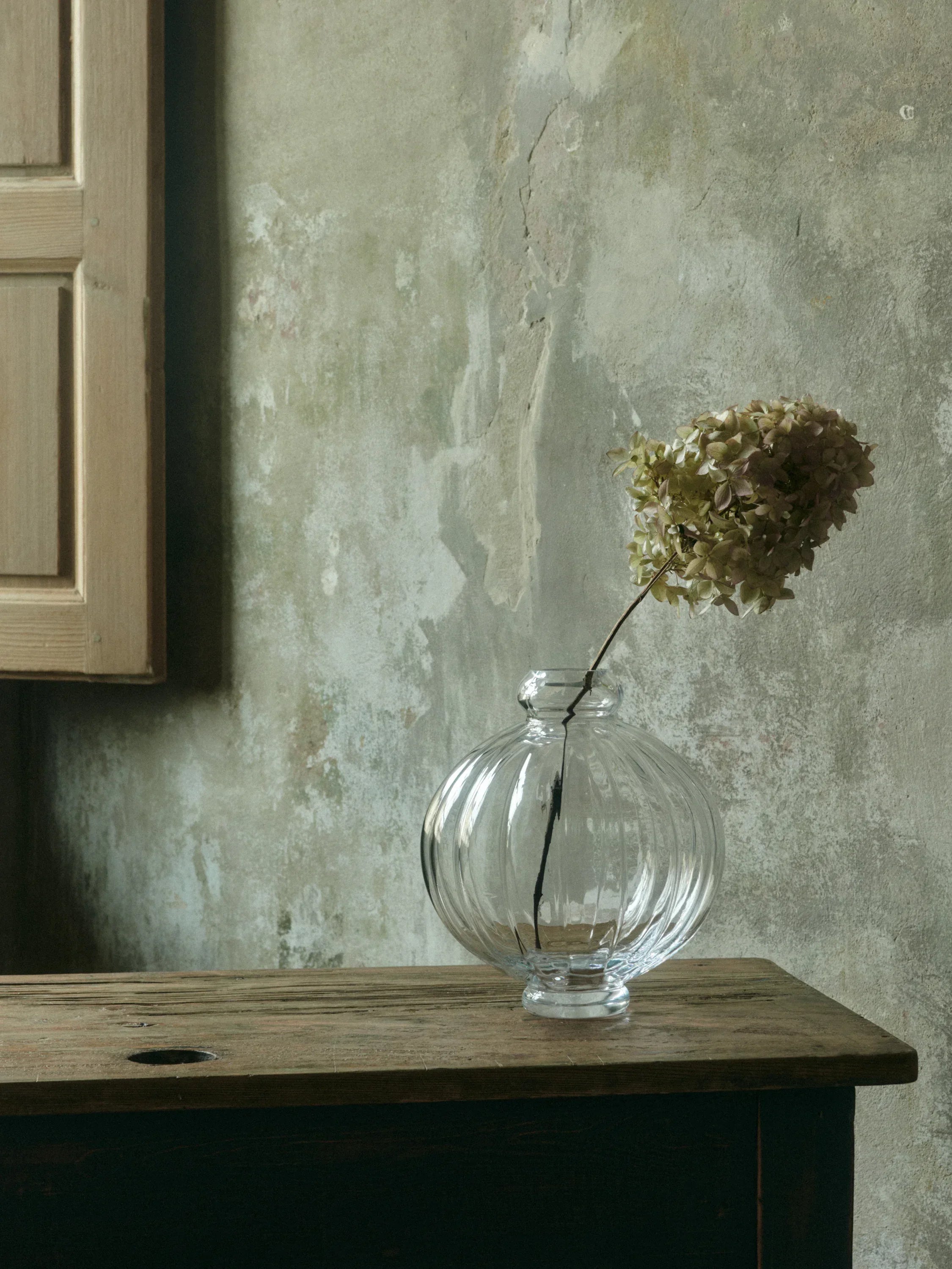 LOUISE ROE │ BALLOON VASE 01 GLASS
