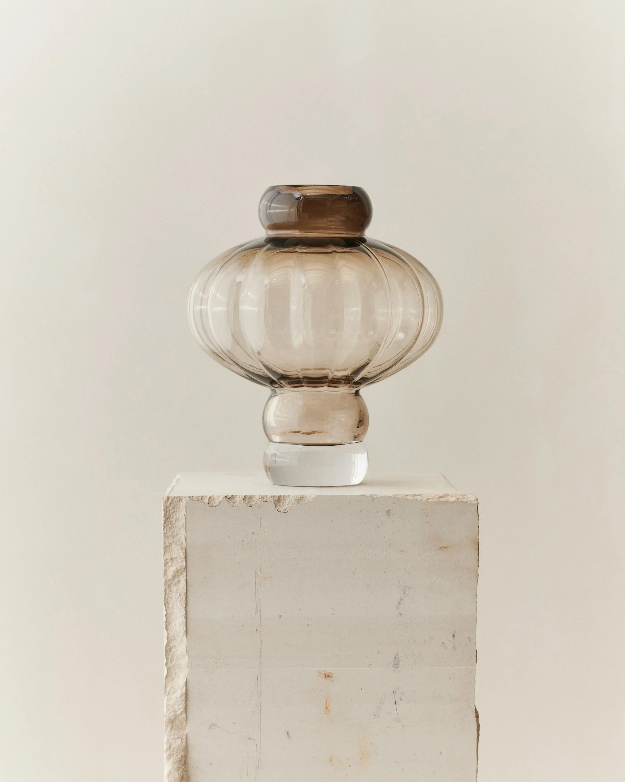 BALLOON VASE 02 GLASS LOUISE ROE balloon-vase-02-glass-louise-roe