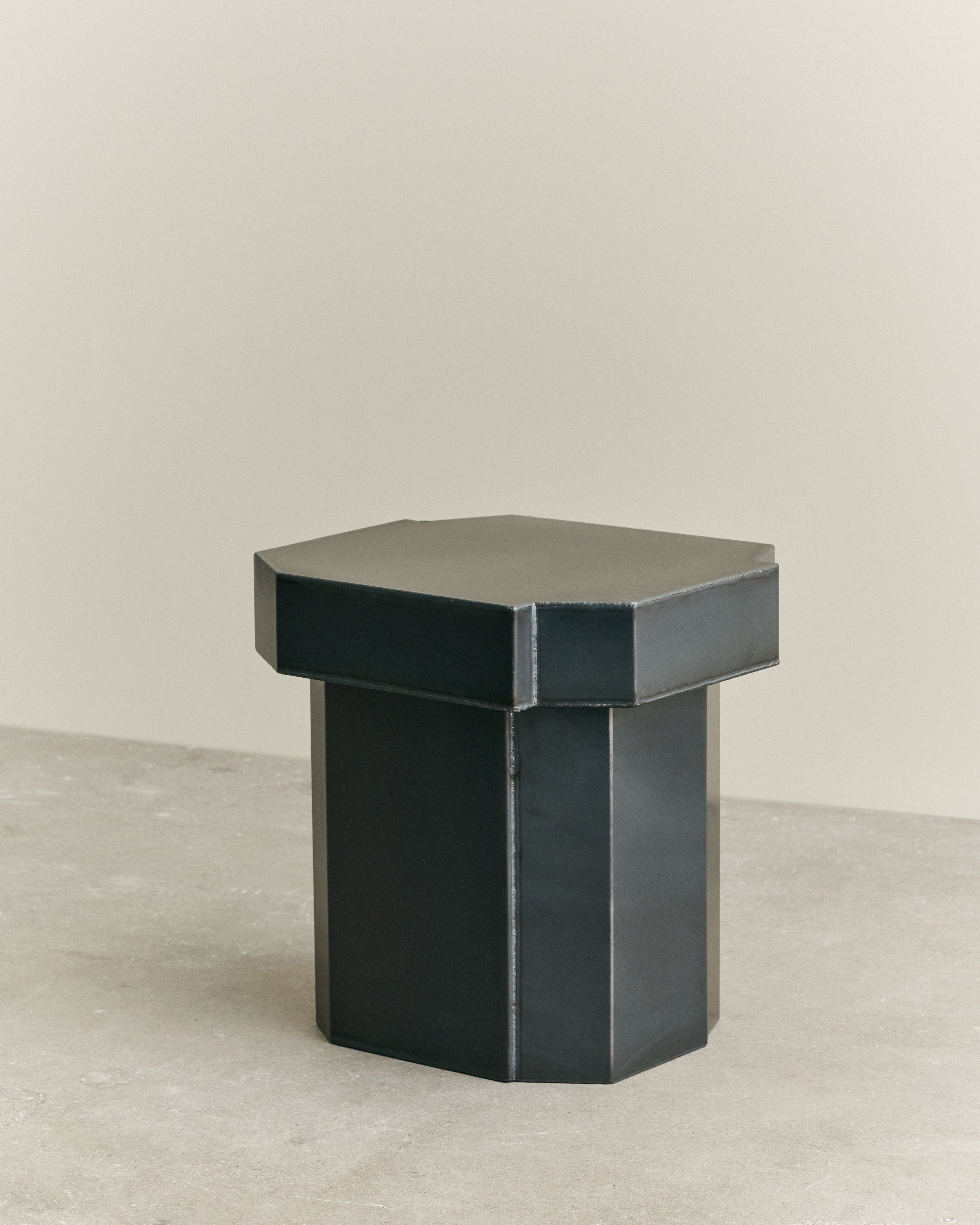 FUNKI STOOL 02 (3days display models)