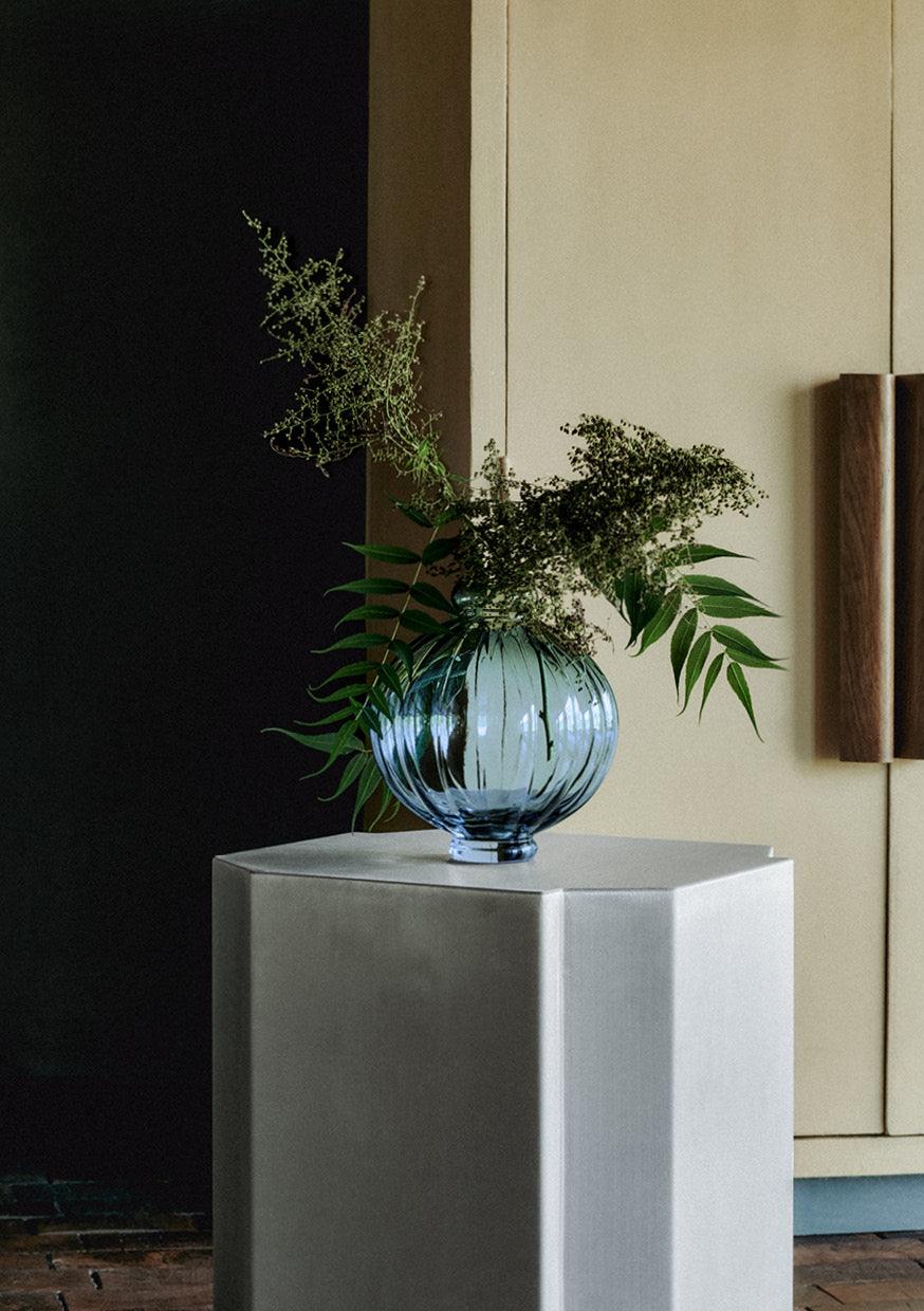 BALLOON VASE 01 GLASS LOUISE ROE BALLOON VASE 01 GLASS LOUISE ROE